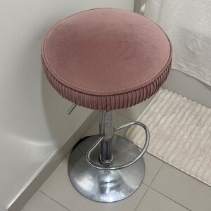 Makeup stool